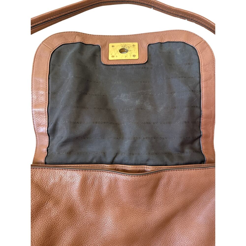 Marc Jacobs Messenger Crossbody Shoulder 100% Cow Leather Bag BROWN - Picture 6 of 8